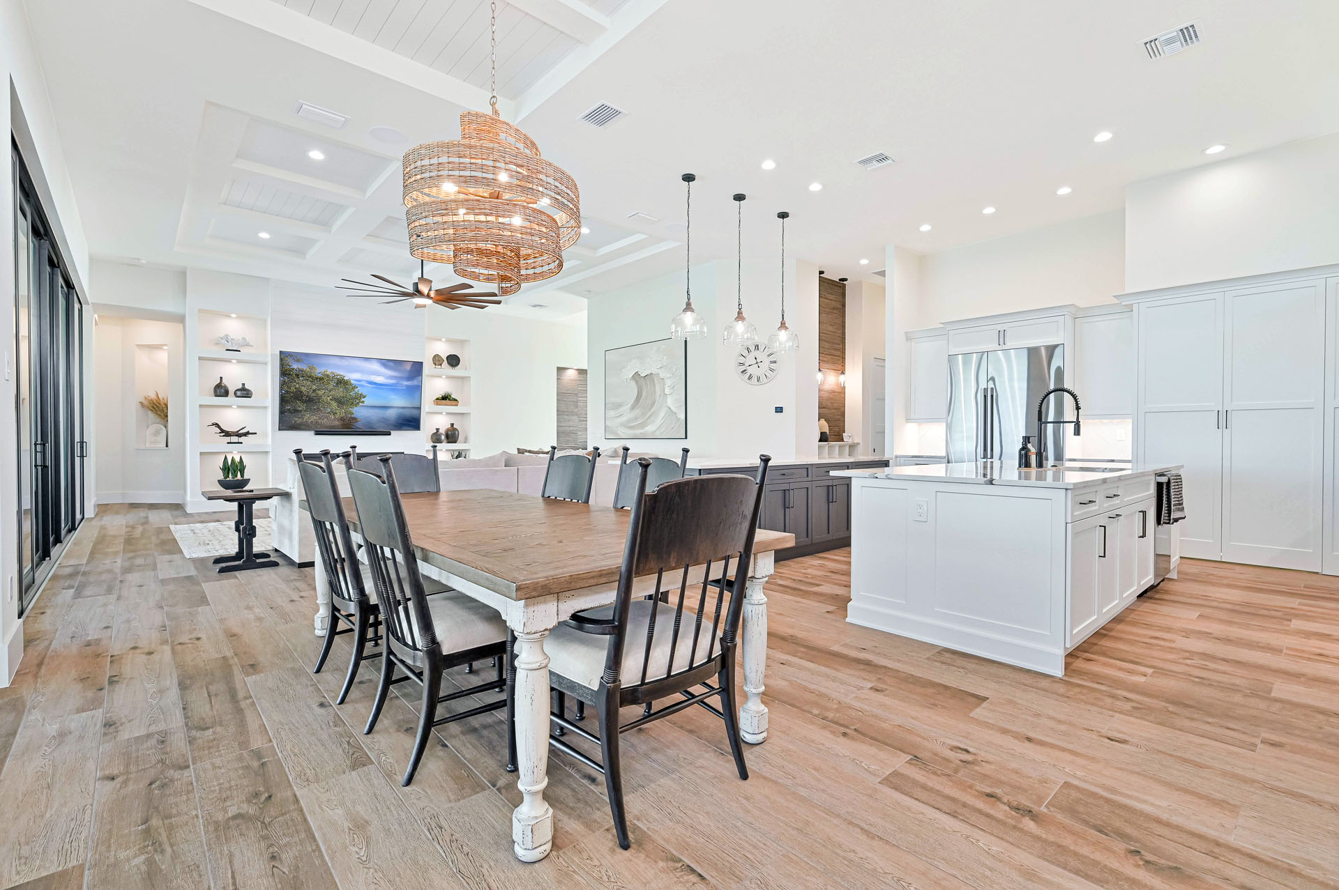 Dining Area Overivew